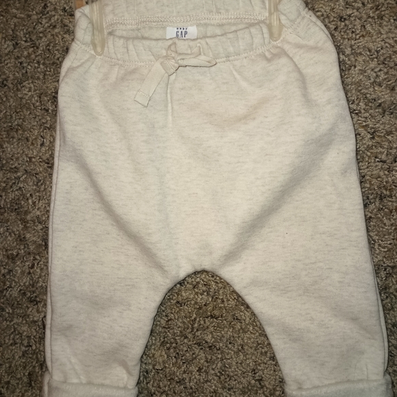 Baby Gap Sweat suit - Picture 4 of 4
